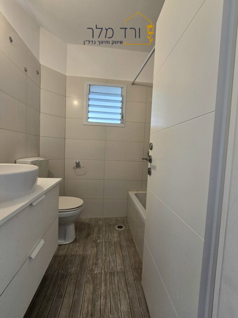 למכירה דירת 4 חדרים ברחוב התפוז | ורד מלר