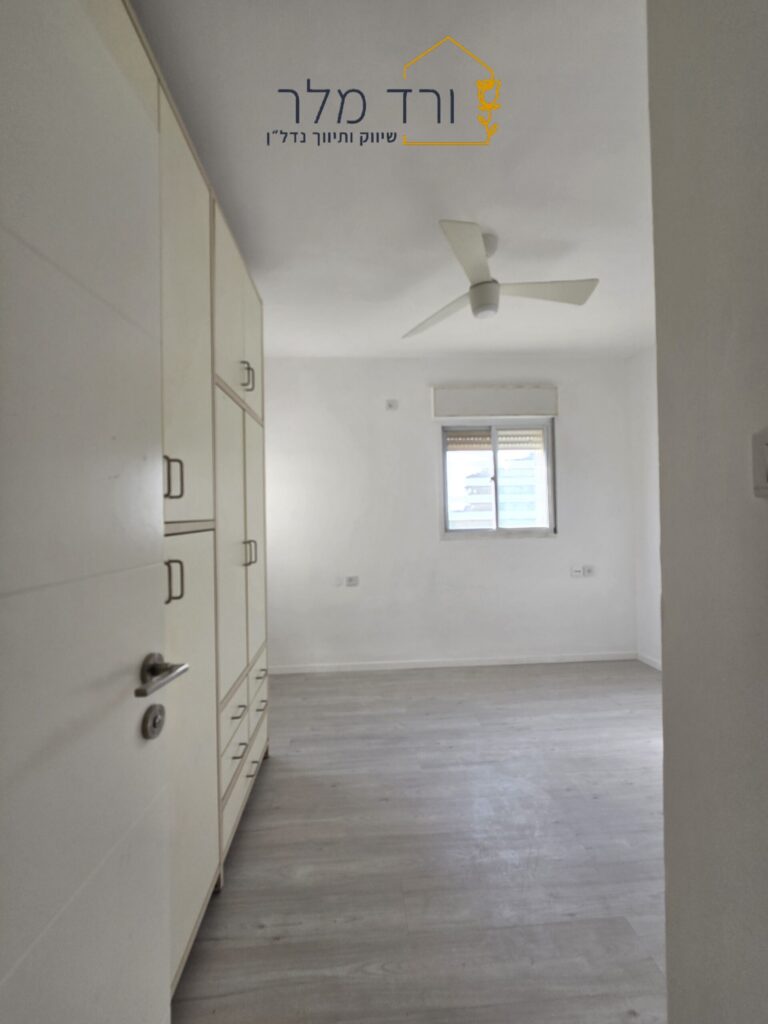 למכירה דירת 4 חדרים ברחוב התפוז | ורד מלר