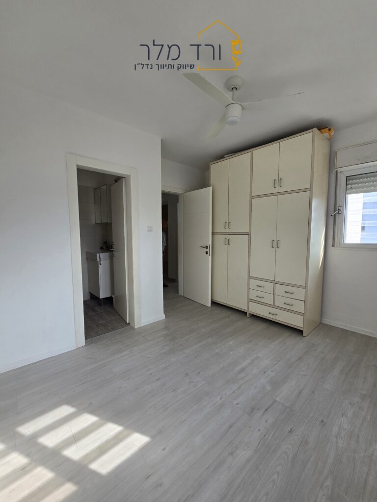 למכירה דירת 4 חדרים ברחוב התפוז | ורד מלר