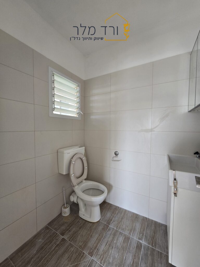 למכירה דירת 4 חדרים ברחוב התפוז | ורד מלר