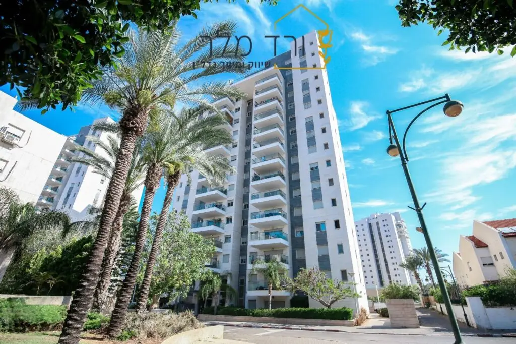 דירת 5 חדרים ברחוב האתרוג נווה פרדסים | ורד מלר