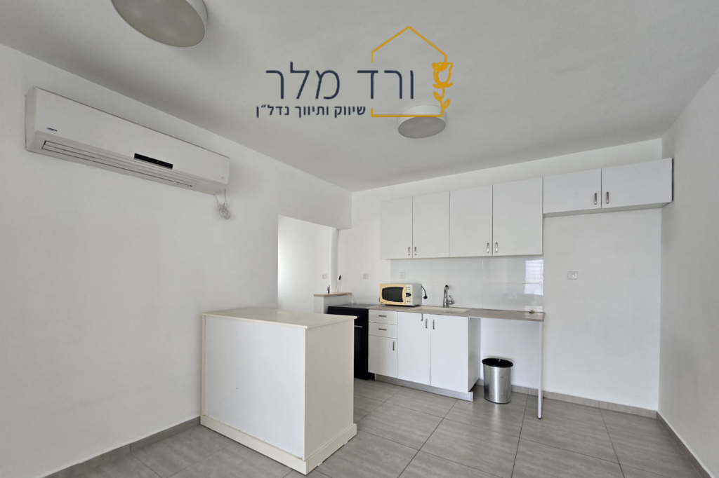 למכירה דירת 4 חדרים ברחוב התפוז | ורד מלר