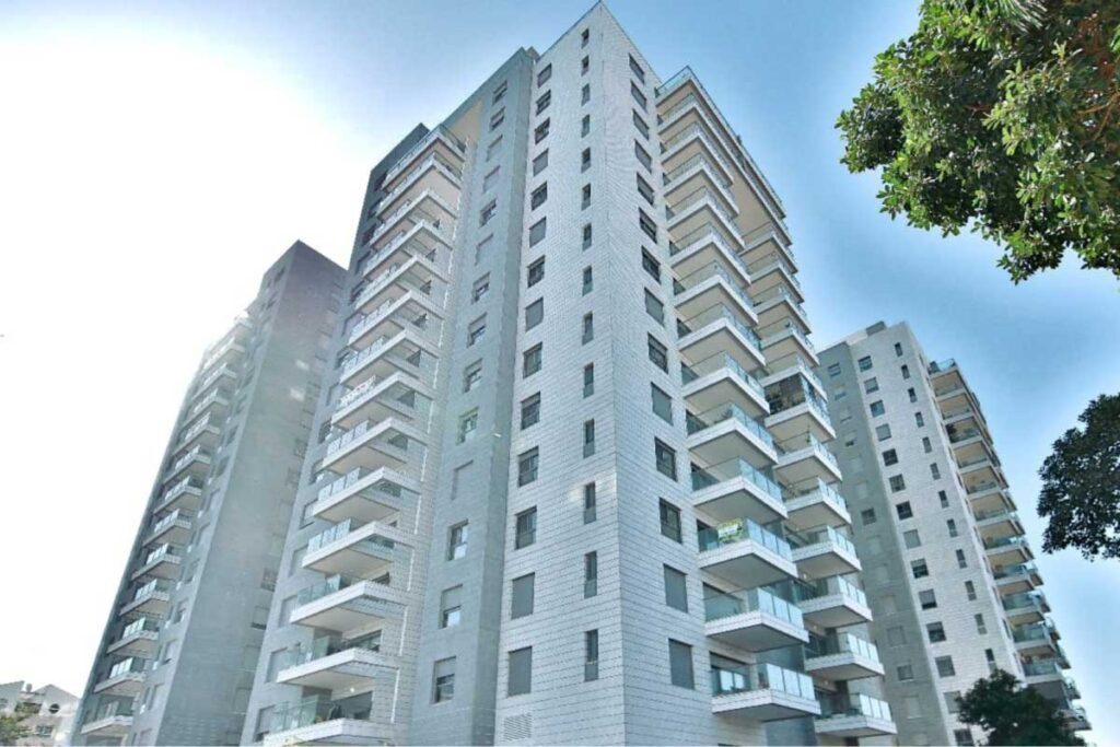 דירת 5 חדרים בקומה 5 באשכולית 30 | ורד מלר