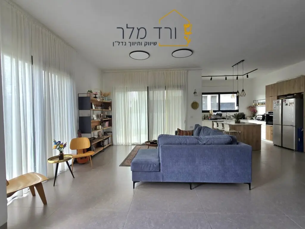 קוטג דו משפחתי בשכונת עומרים החדשה, 6 חדרים עם 2 יחידות הורים, אחת בקומת הכניסה בעלת כניסה נפרדת | ורד מלר - תיווך ונדל"ן בפרדס חנה-כרכור